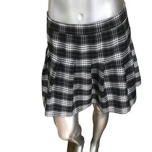 Love Tree Black Gray Plaid Pleated School Girl Skirt Juniors Size Large